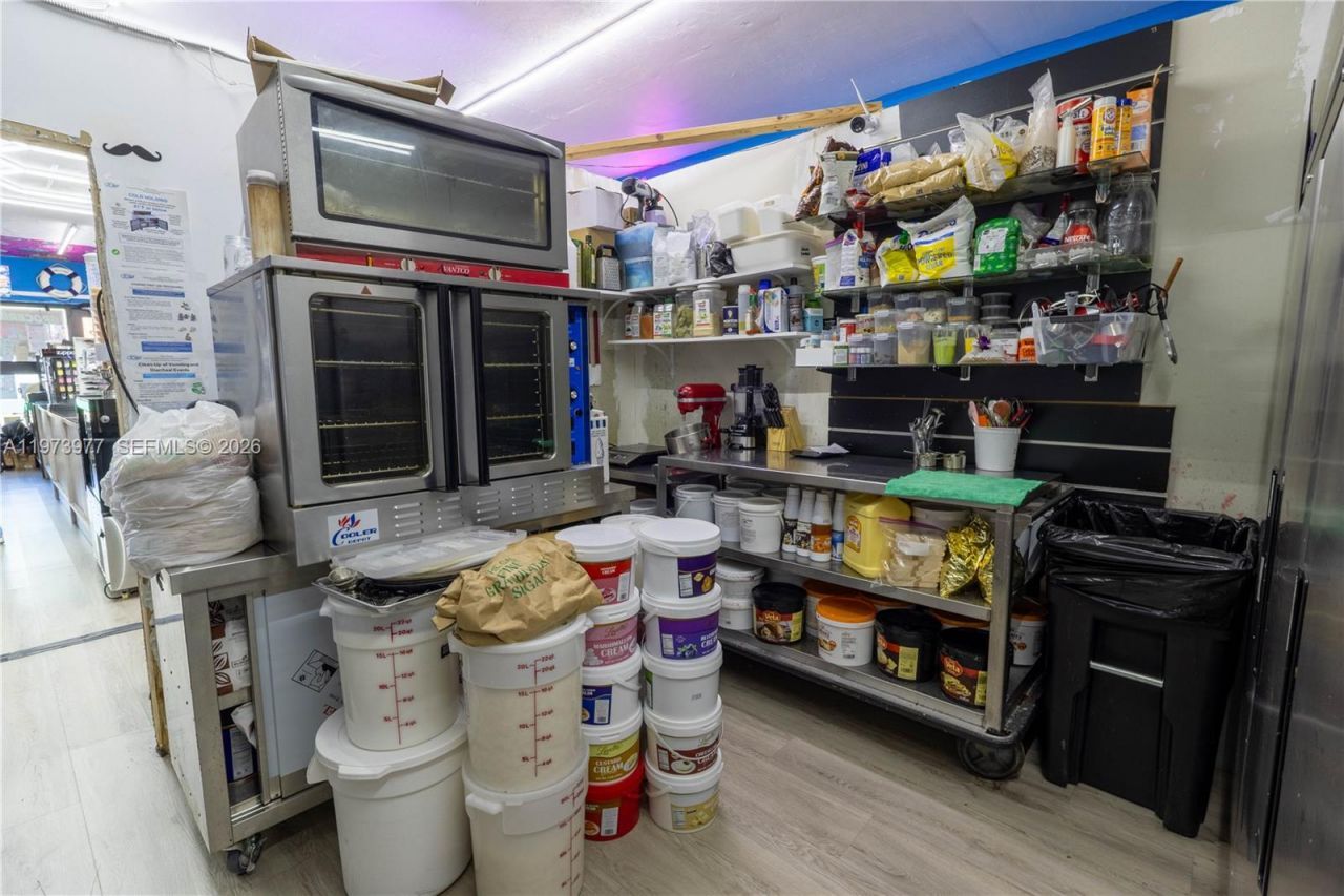 700 SW 17th Ave , Miami, FL 33135 Photo