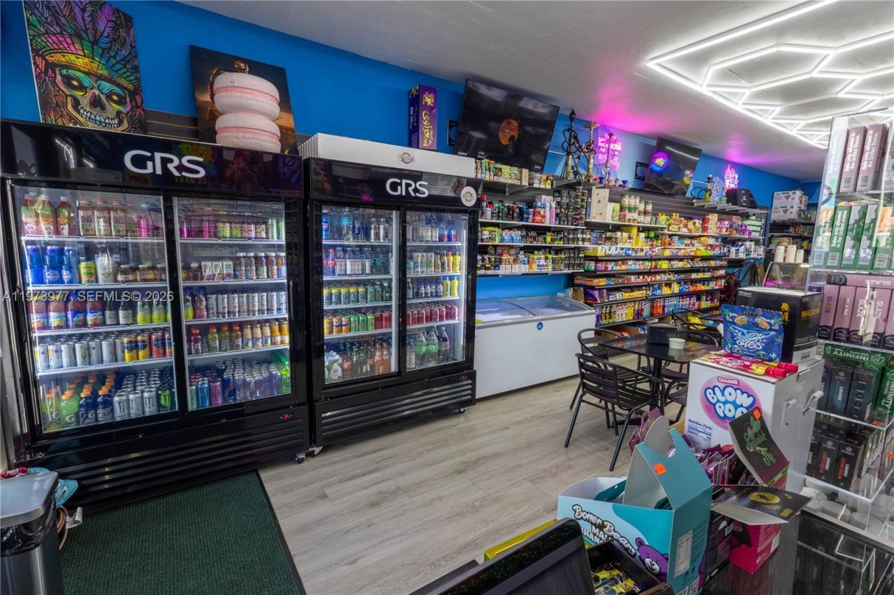 700 SW 17th Ave , Miami, FL 33135 Photo