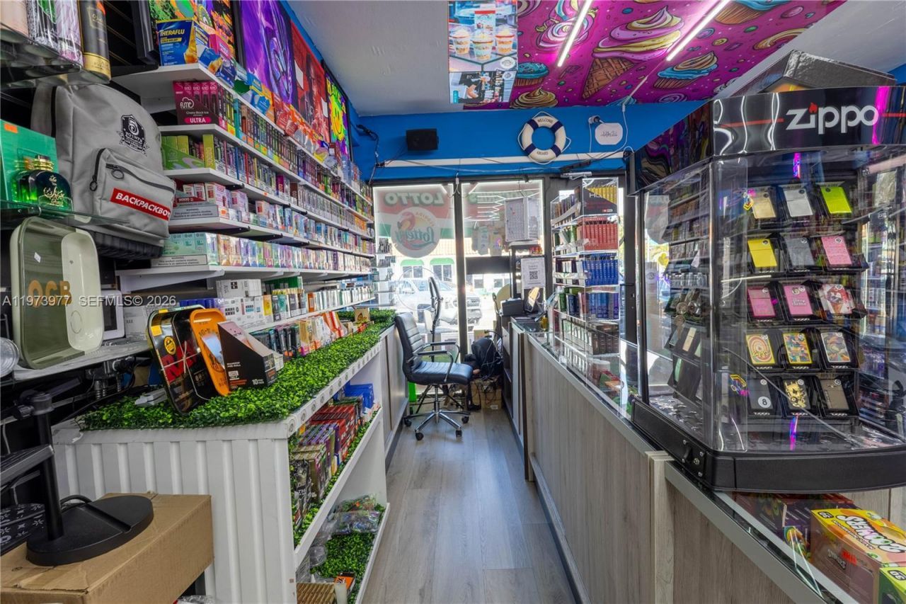 700 SW 17th Ave , Miami, FL 33135 Photo