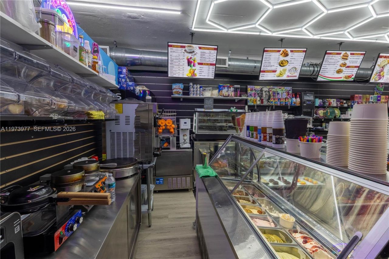 700 SW 17th Ave , Miami, FL 33135 Photo