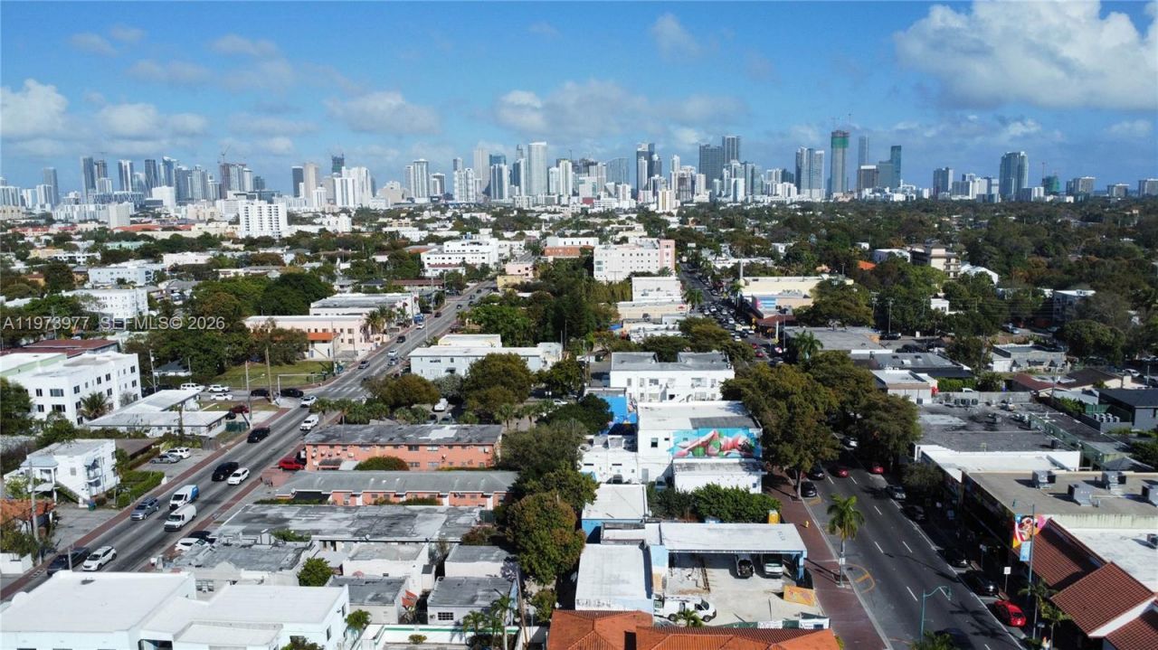 700 SW 17th Ave , Miami, FL 33135 Photo