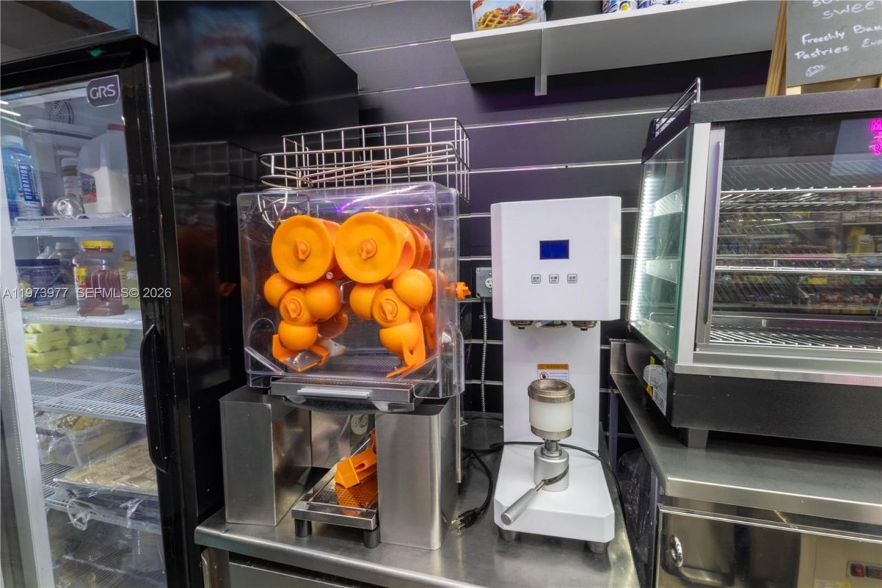 700 SW 17th Ave , Miami, FL 33135 Photo