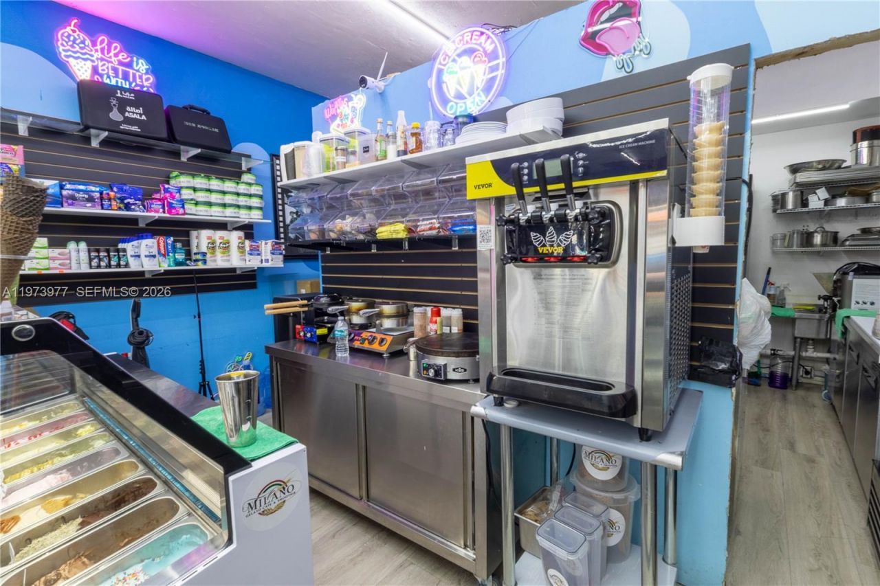 700 SW 17th Ave , Miami, FL 33135 Photo