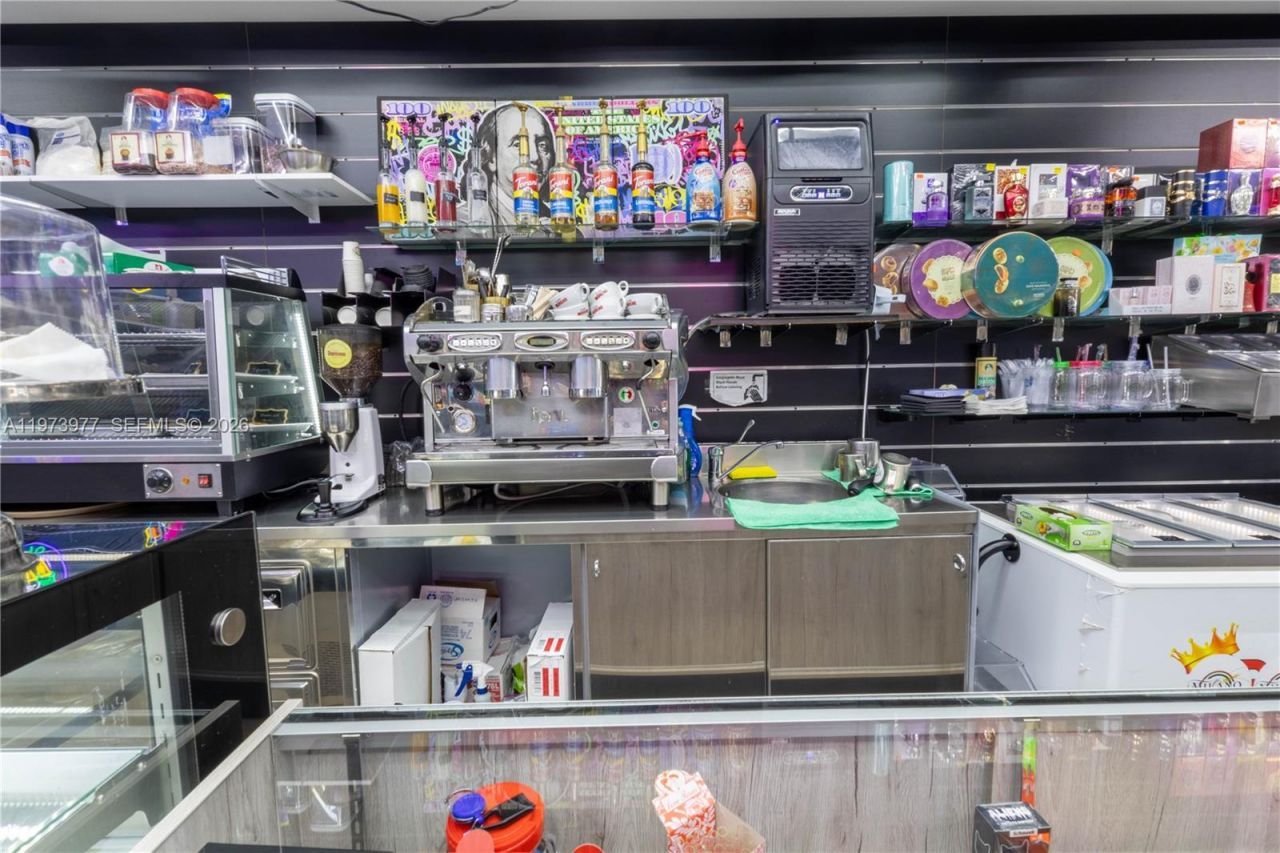 700 SW 17th Ave , Miami, FL 33135 Photo