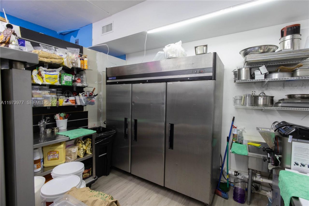 700 SW 17th Ave , Miami, FL 33135 Photo