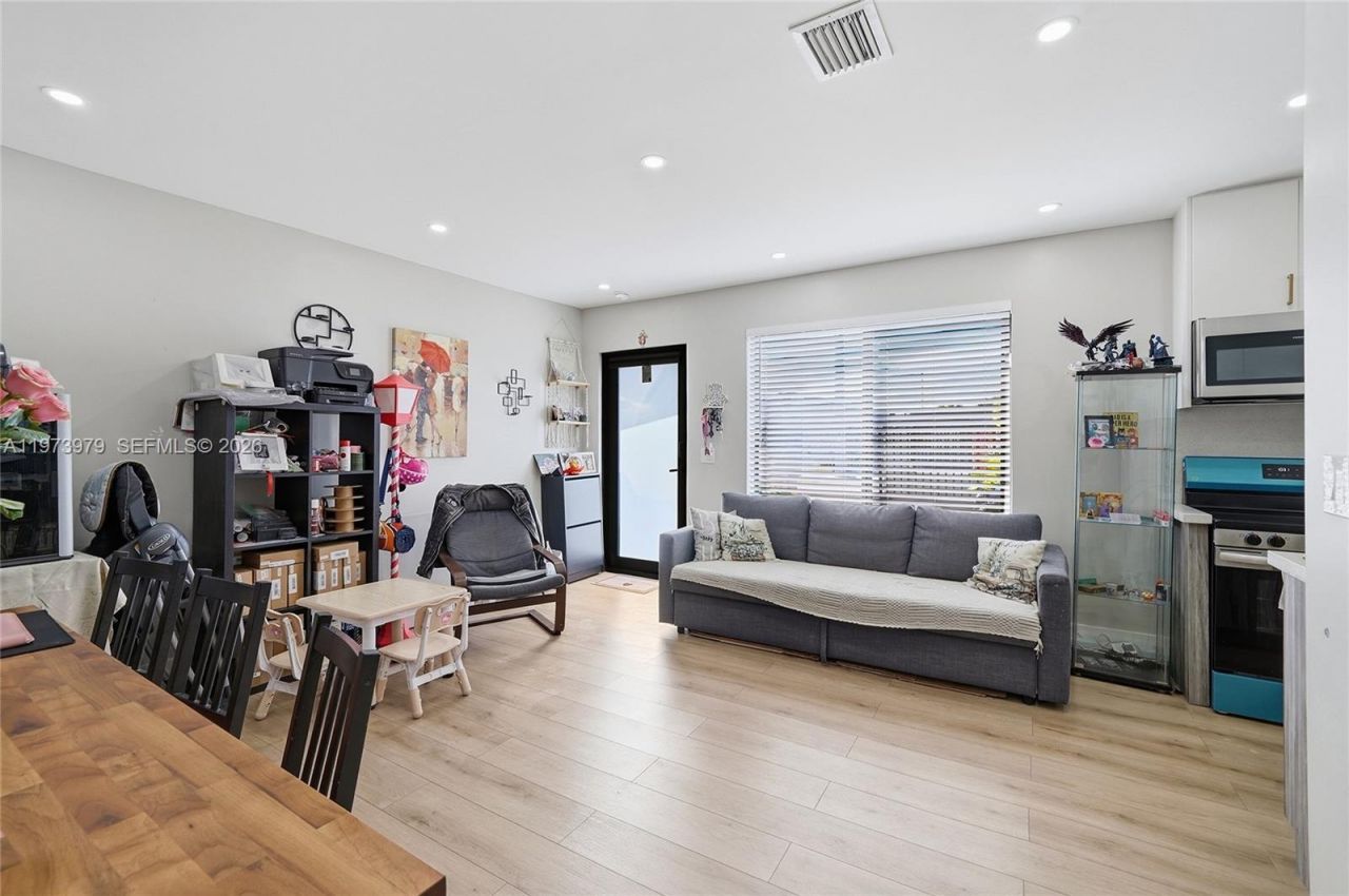 9007 SW 38th St, Miami, FL 33165 Photo