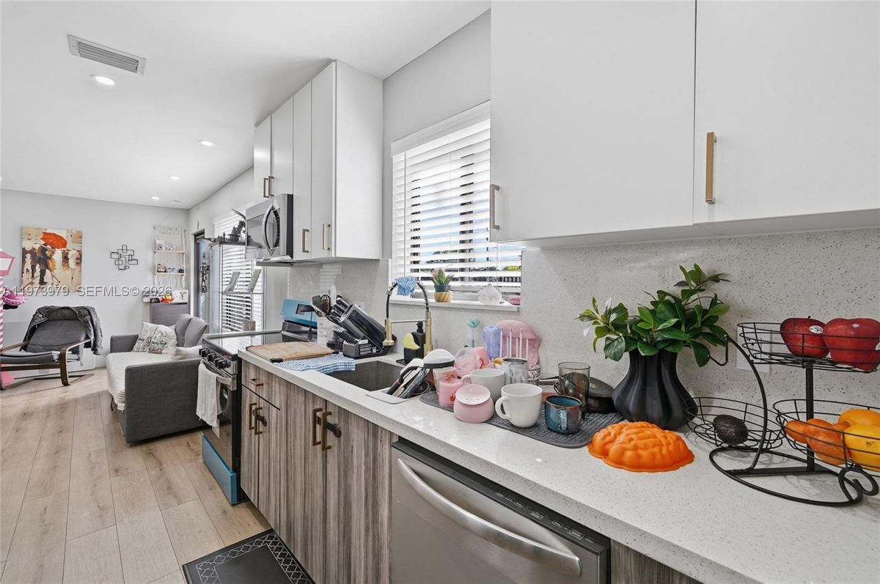 9007 SW 38th St, Miami, FL 33165 Photo