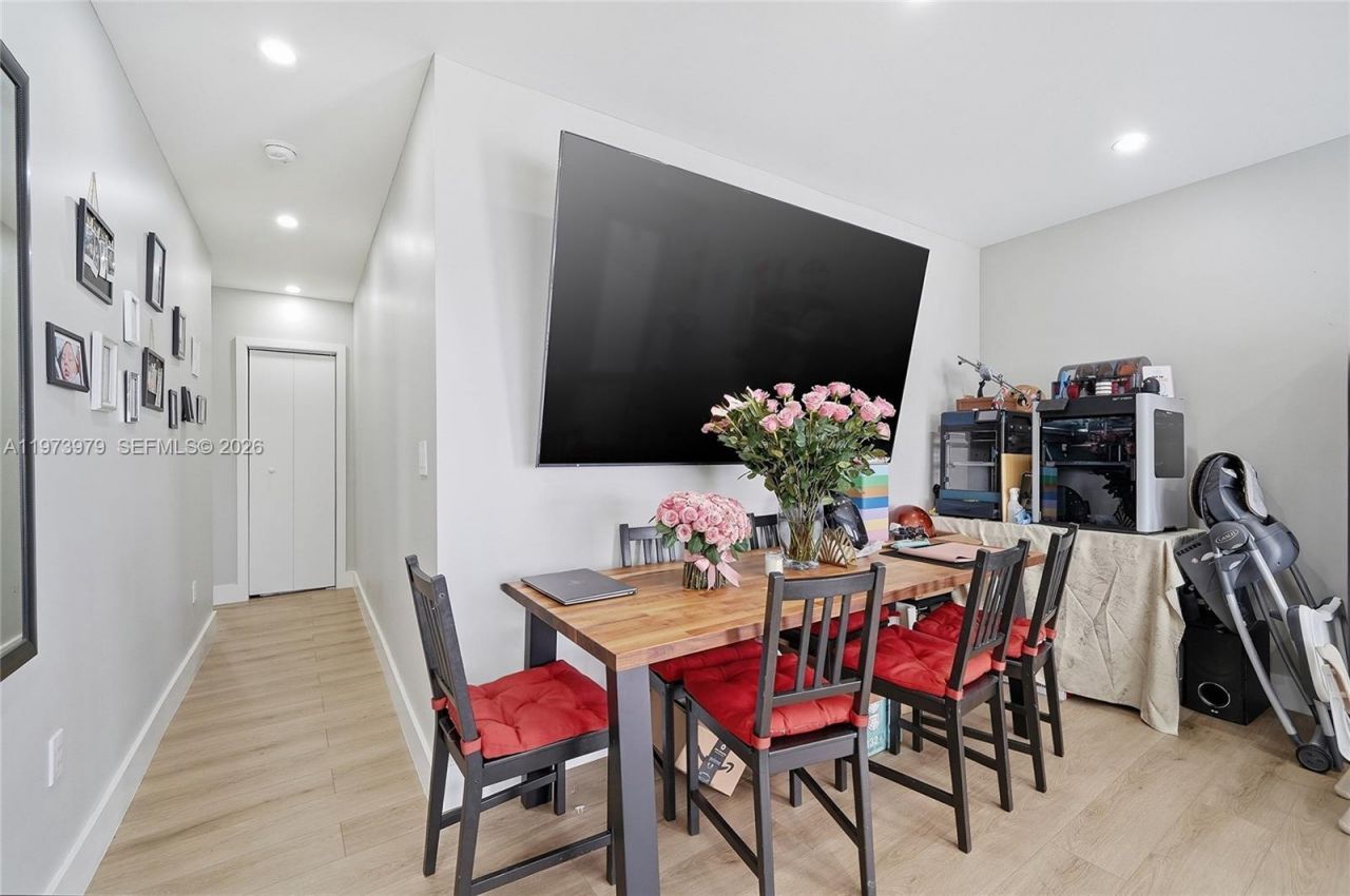 9007 SW 38th St, Miami, FL 33165 Photo