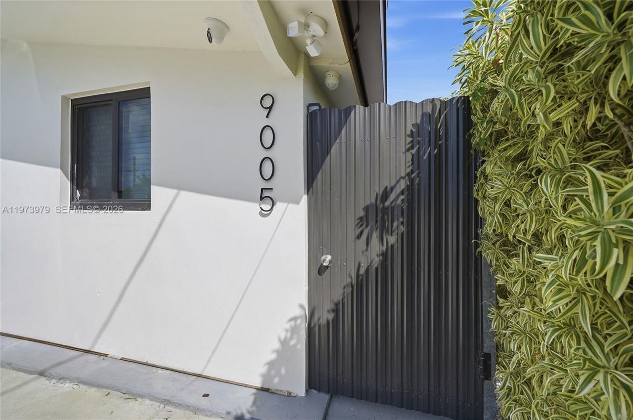 9007 SW 38th St, Miami, FL 33165 Photo