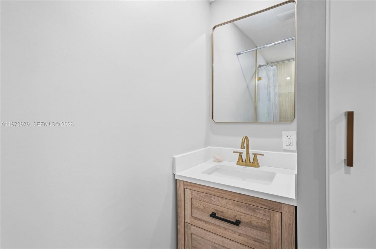 9007 SW 38th St, Miami, FL 33165 Photo