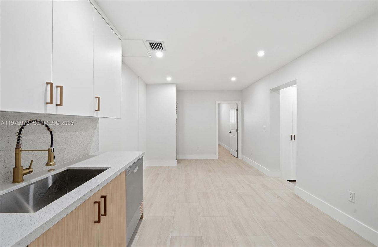 9007 SW 38th St, Miami, FL 33165 Photo