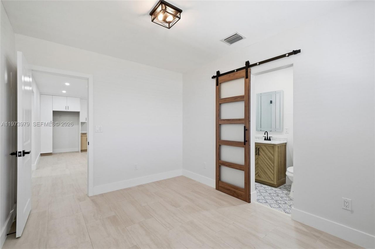 9007 SW 38th St, Miami, FL 33165 Photo