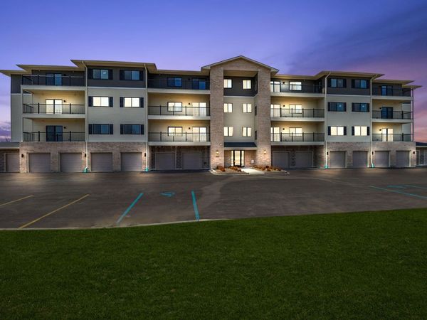 2034 W 75th Place, Unit 38, Merrillville, IN 46410