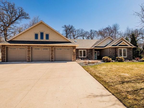 118 W Beaton Drive, West Fargo, ND 58078