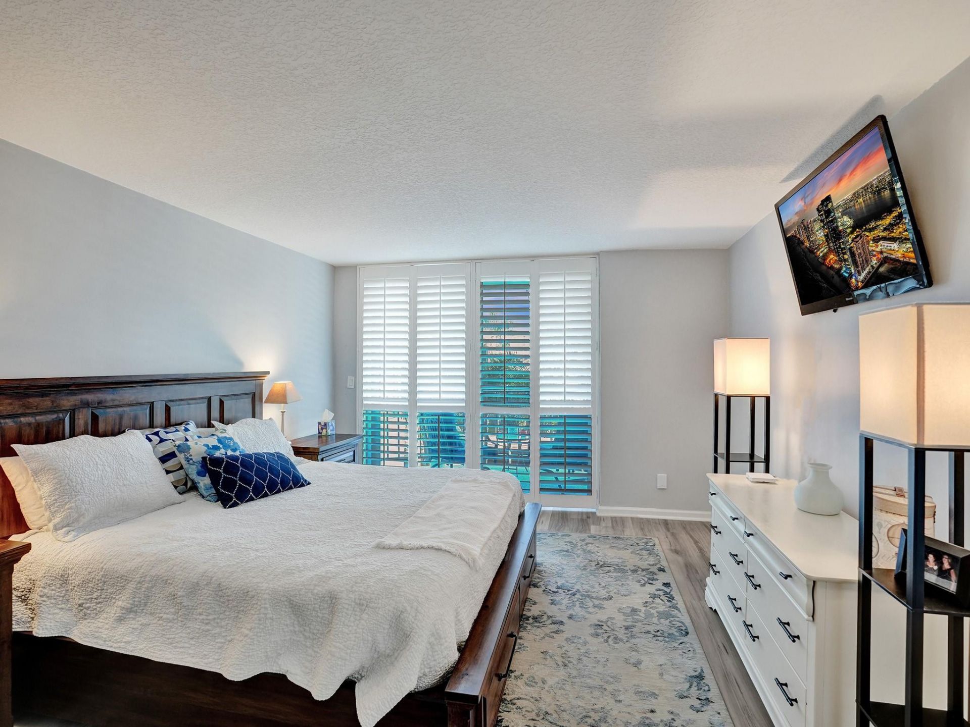 3051 NE 48th Street, Unit 205, Fort Lauderdale, FL 33308 Photo