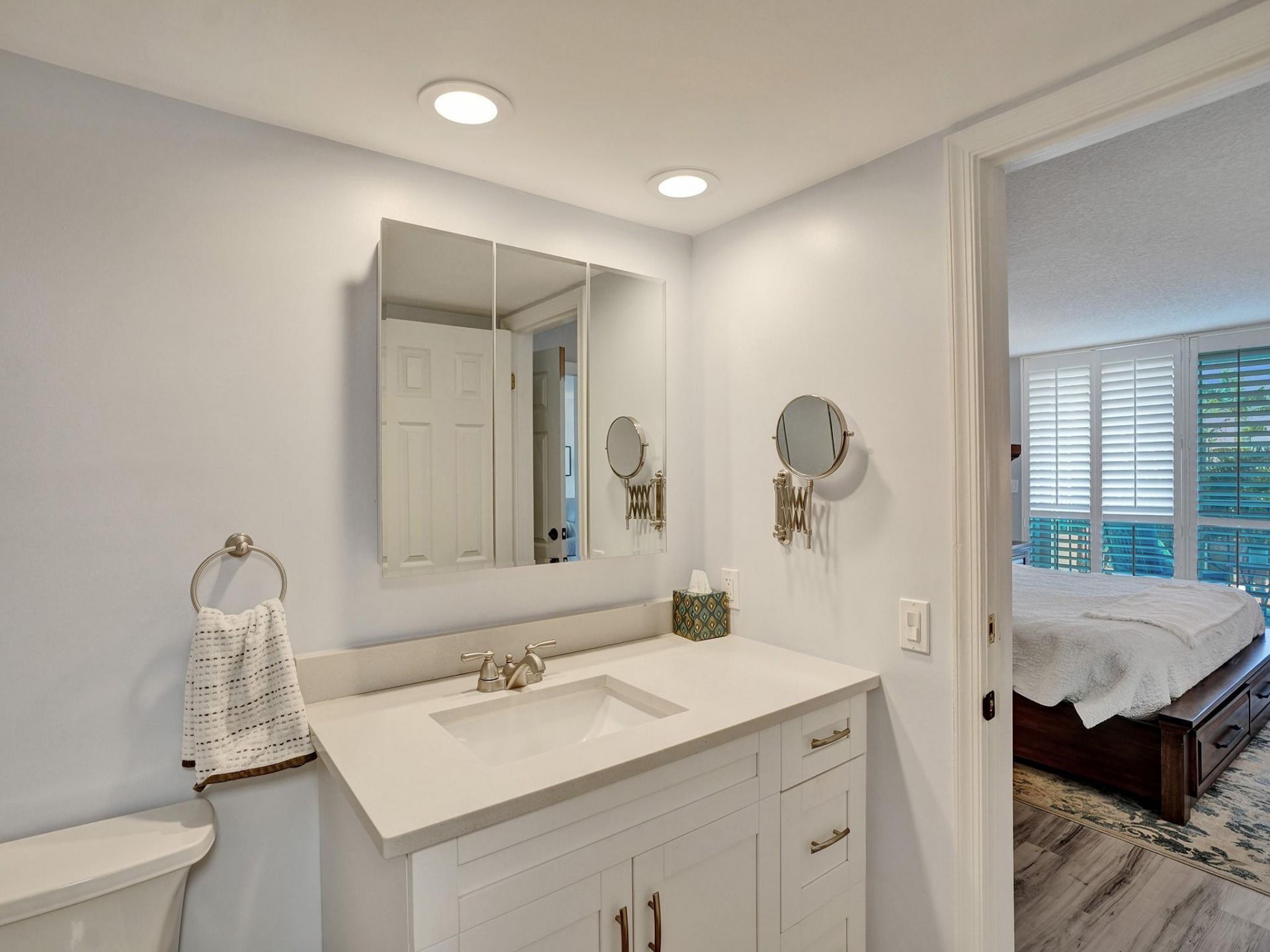 3051 NE 48th Street, Unit 205, Fort Lauderdale, FL 33308 Photo