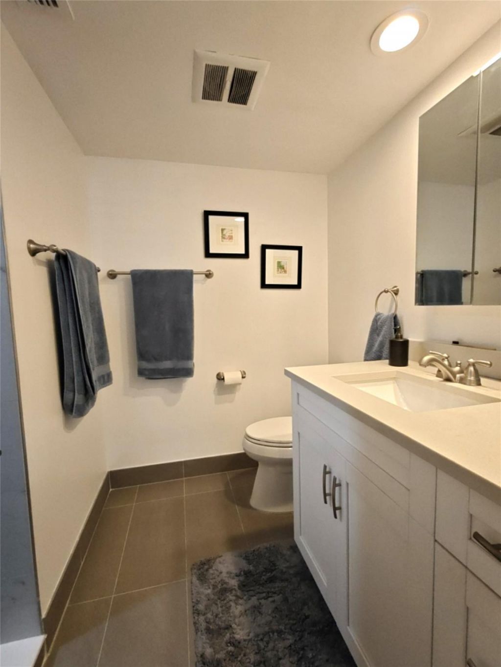 3051 NE 48th Street, Unit 205, Fort Lauderdale, FL 33308 Photo