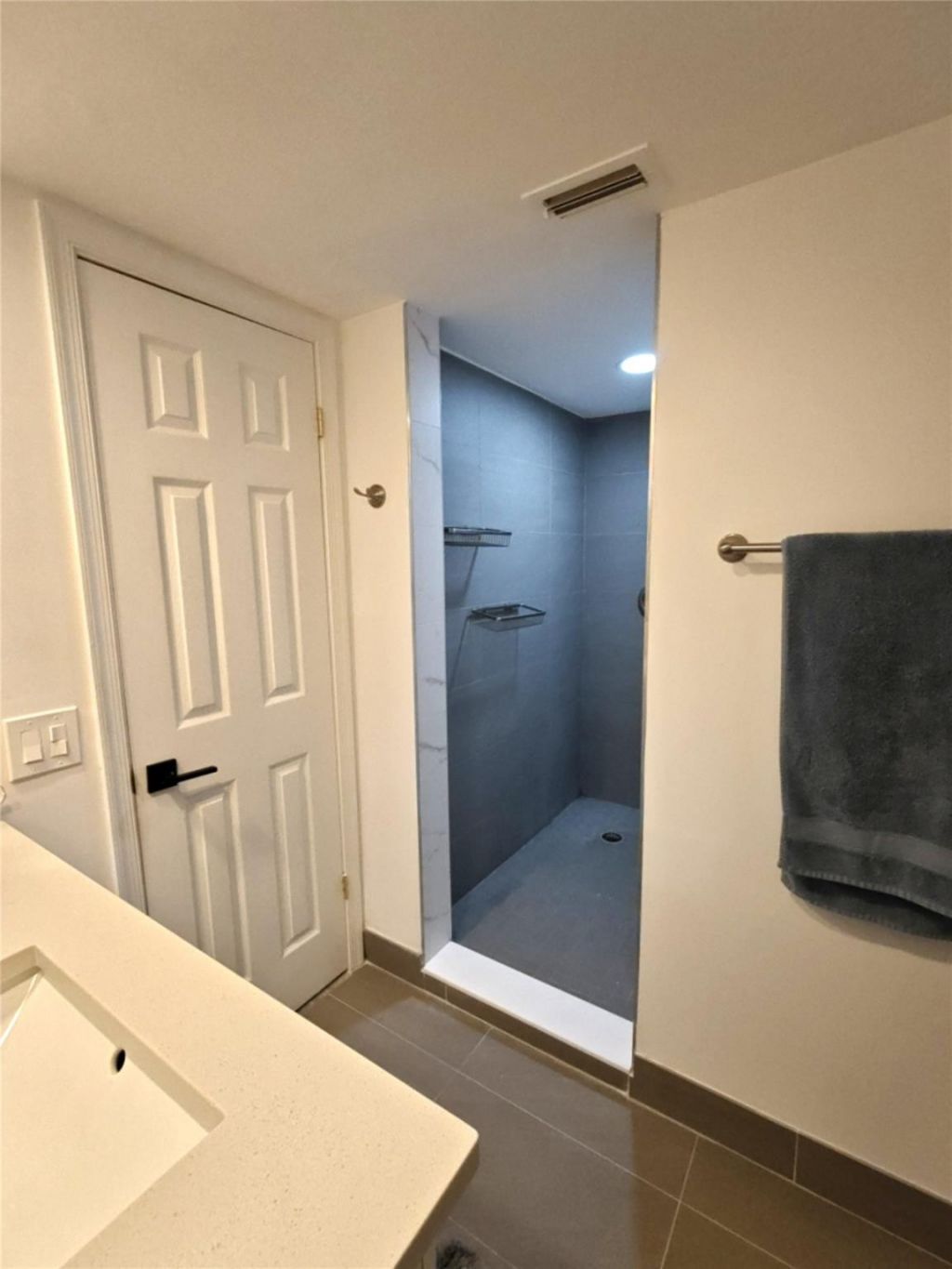 3051 NE 48th Street, Unit 205, Fort Lauderdale, FL 33308 Photo