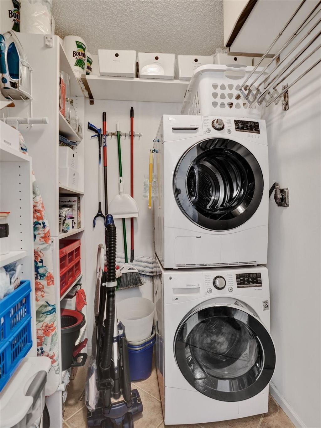 3051 NE 48th Street, Unit 205, Fort Lauderdale, FL 33308 Photo