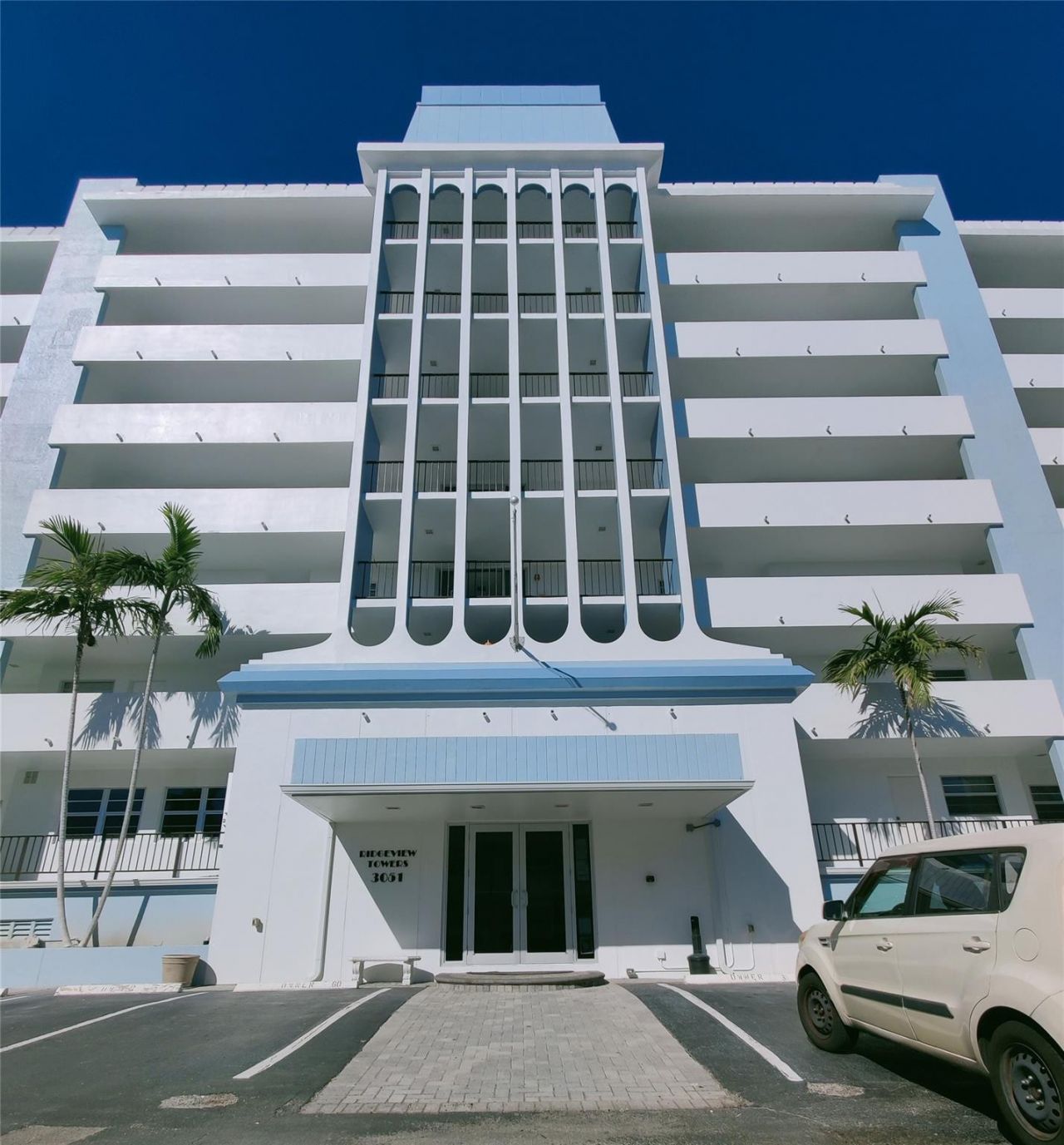 3051 NE 48th Street, Unit 205, Fort Lauderdale, FL 33308 Photo