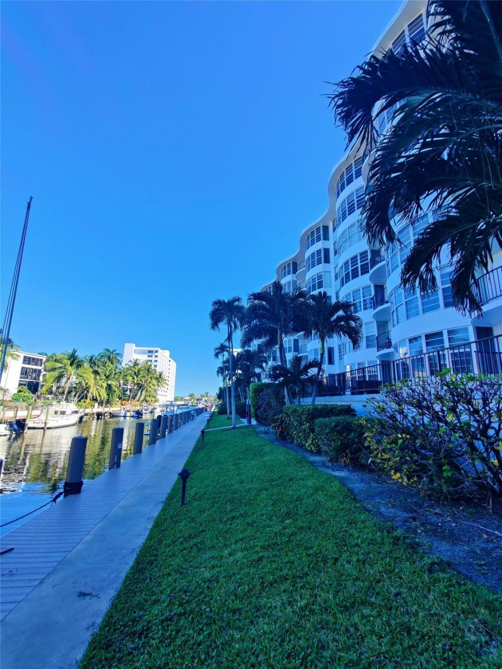 3051 NE 48th Street, Unit 205, Fort Lauderdale, FL 33308 Photo