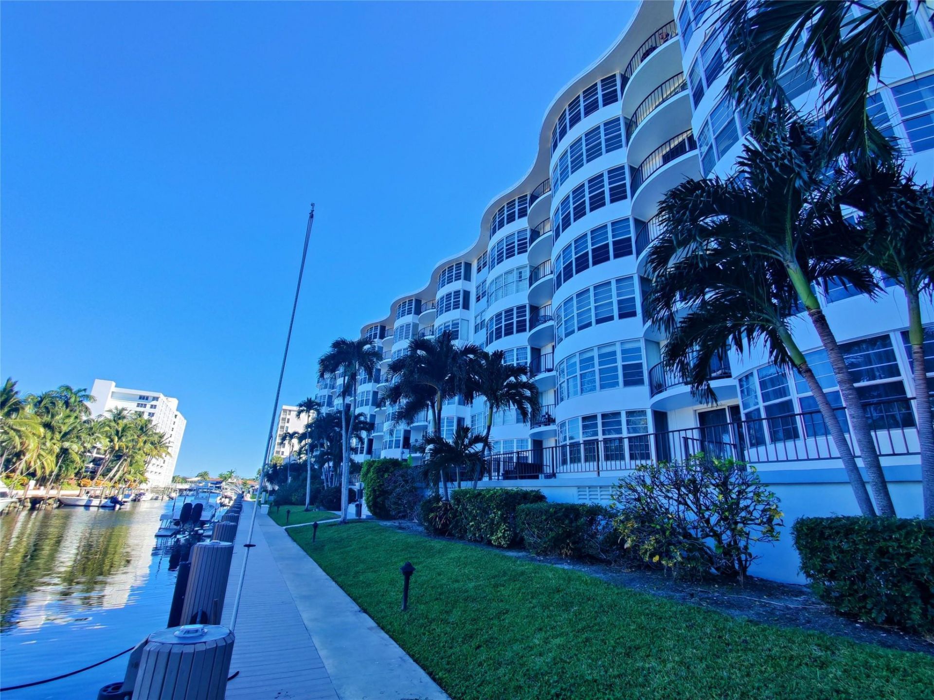 3051 NE 48th Street, Unit 205, Fort Lauderdale, FL 33308 Photo