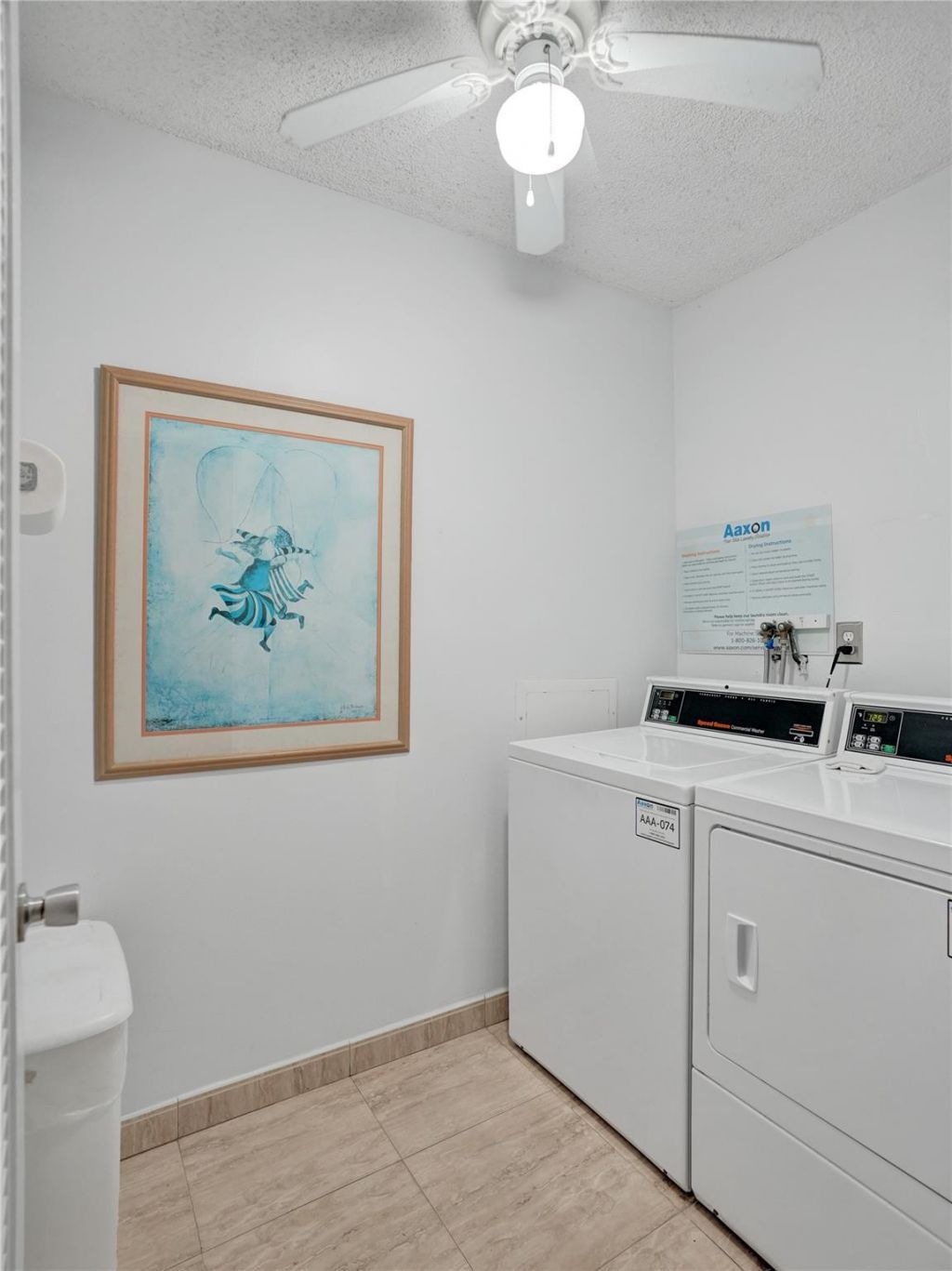 3051 NE 48th Street, Unit 205, Fort Lauderdale, FL 33308 Photo