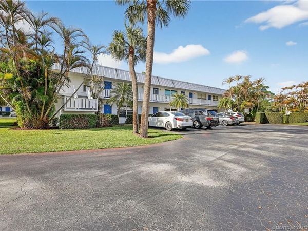 2929 SE Ocean Boulevard, Unit J3, Stuart, FL 34996