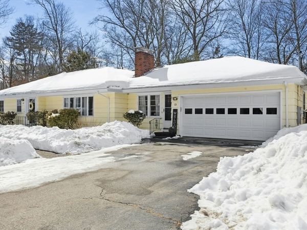 13 Dennis Circle, Northborough, MA 01532
