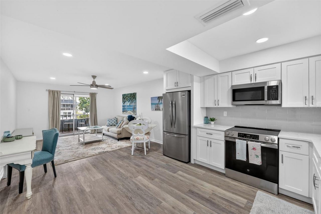 102 46th Avenue Terrace W, Unit 402, Bradenton, FL 34207 Photo