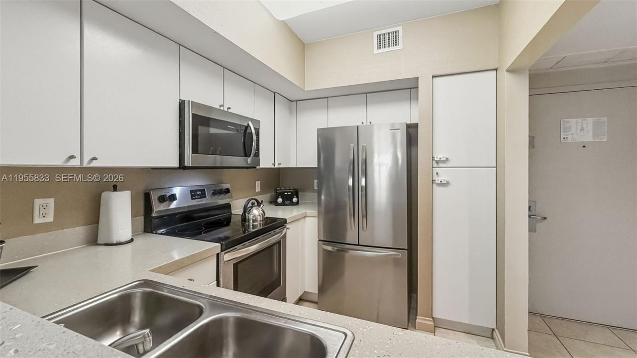 17375 Collins Ave , Unit 2401, Sunny Isles Beach, FL 33160 Photo