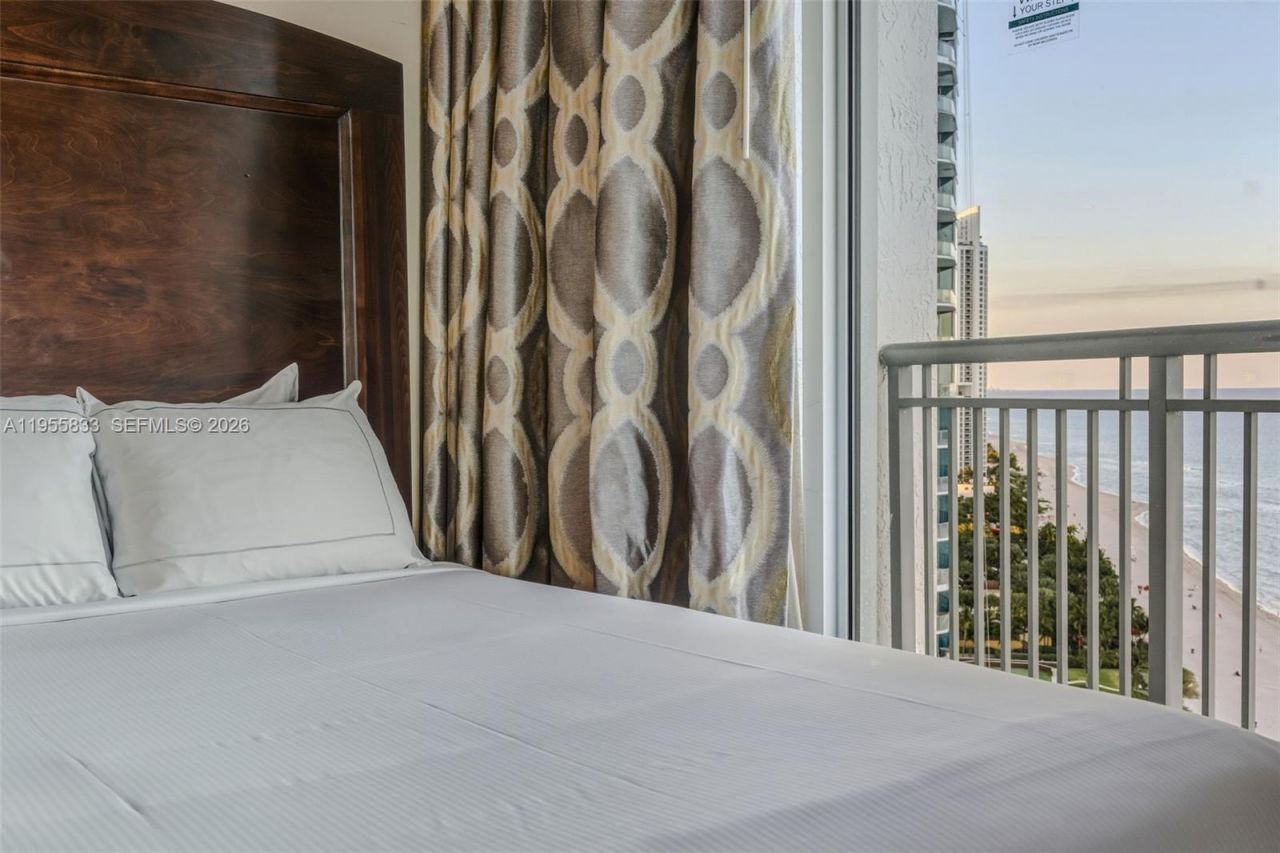 17375 Collins Ave , Unit 2401, Sunny Isles Beach, FL 33160 Photo