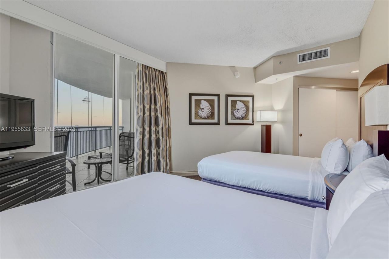 17375 Collins Ave , Unit 2401, Sunny Isles Beach, FL 33160 Photo