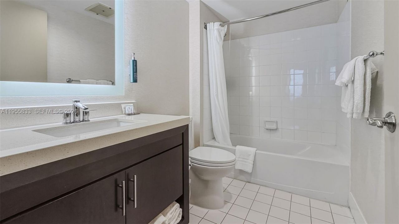 17375 Collins Ave , Unit 2401, Sunny Isles Beach, FL 33160 Photo