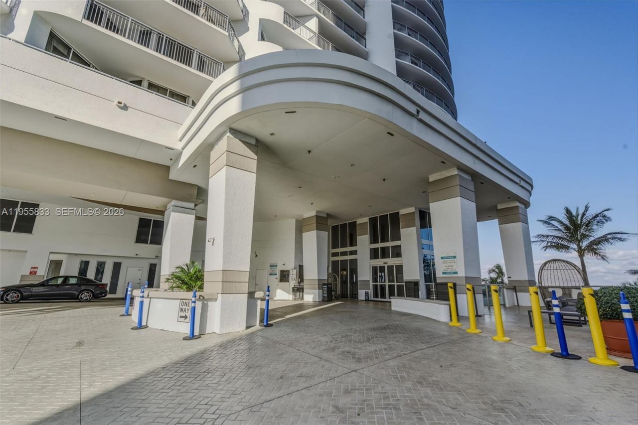 17375 Collins Ave , Unit 2401, Sunny Isles Beach, FL 33160 Photo