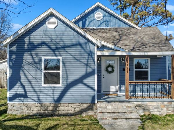 1121 E Thoman Street , Springfield, MO 65803