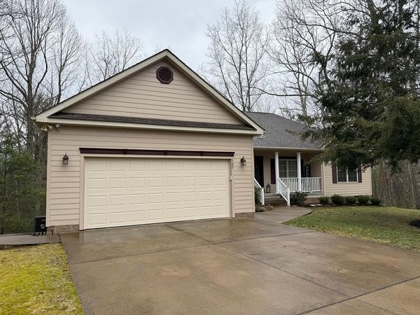 127 SANDSFOOT LANE, DANIELS, WV 25832