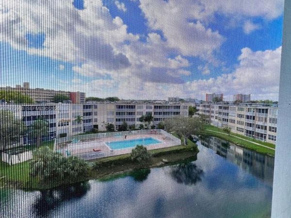 1700 NE 191st St, Unit 508, Miami, FL 33179