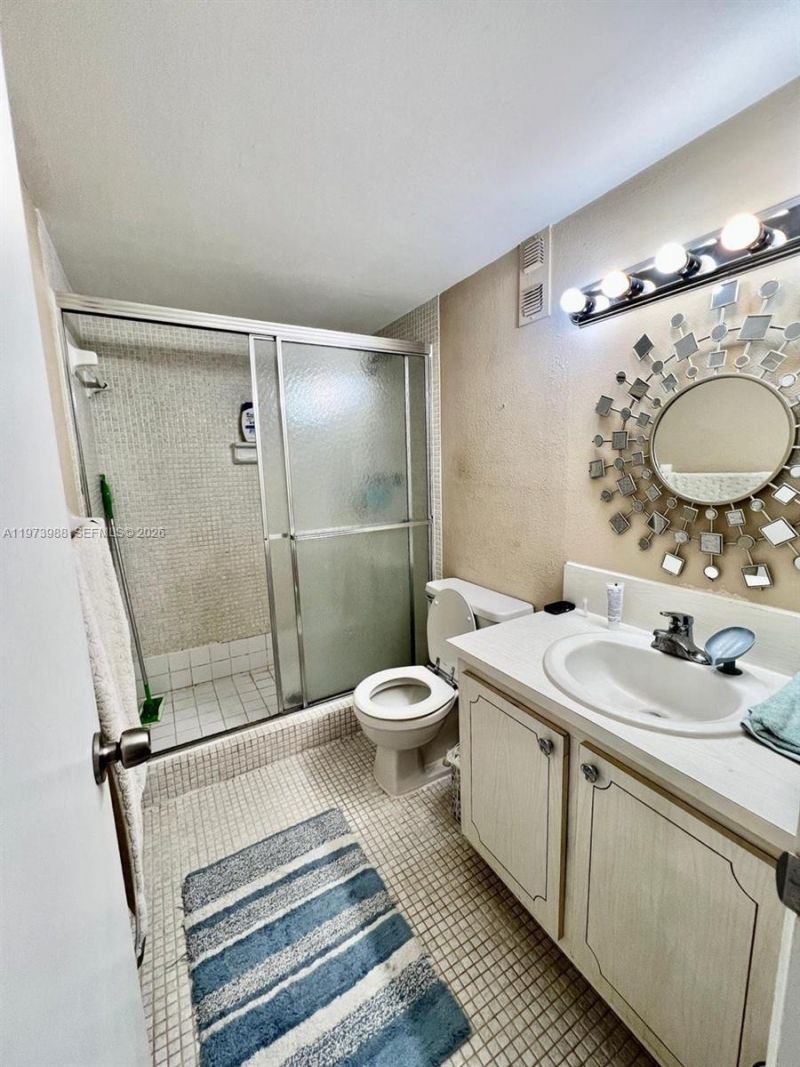 1700 NE 191st St, Unit 508, Miami, FL 33179 Photo