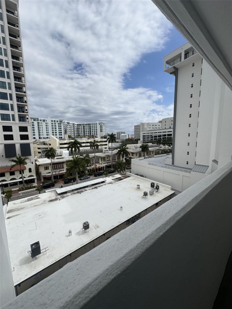 33 S Gulfstream Avenue, Unit 708, Sarasota, FL 34236 Photo