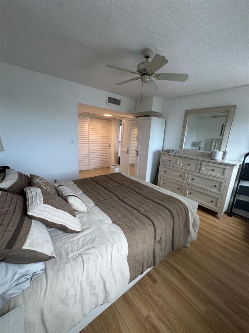 33 S Gulfstream Avenue, Unit 708, Sarasota, FL 34236 Photo