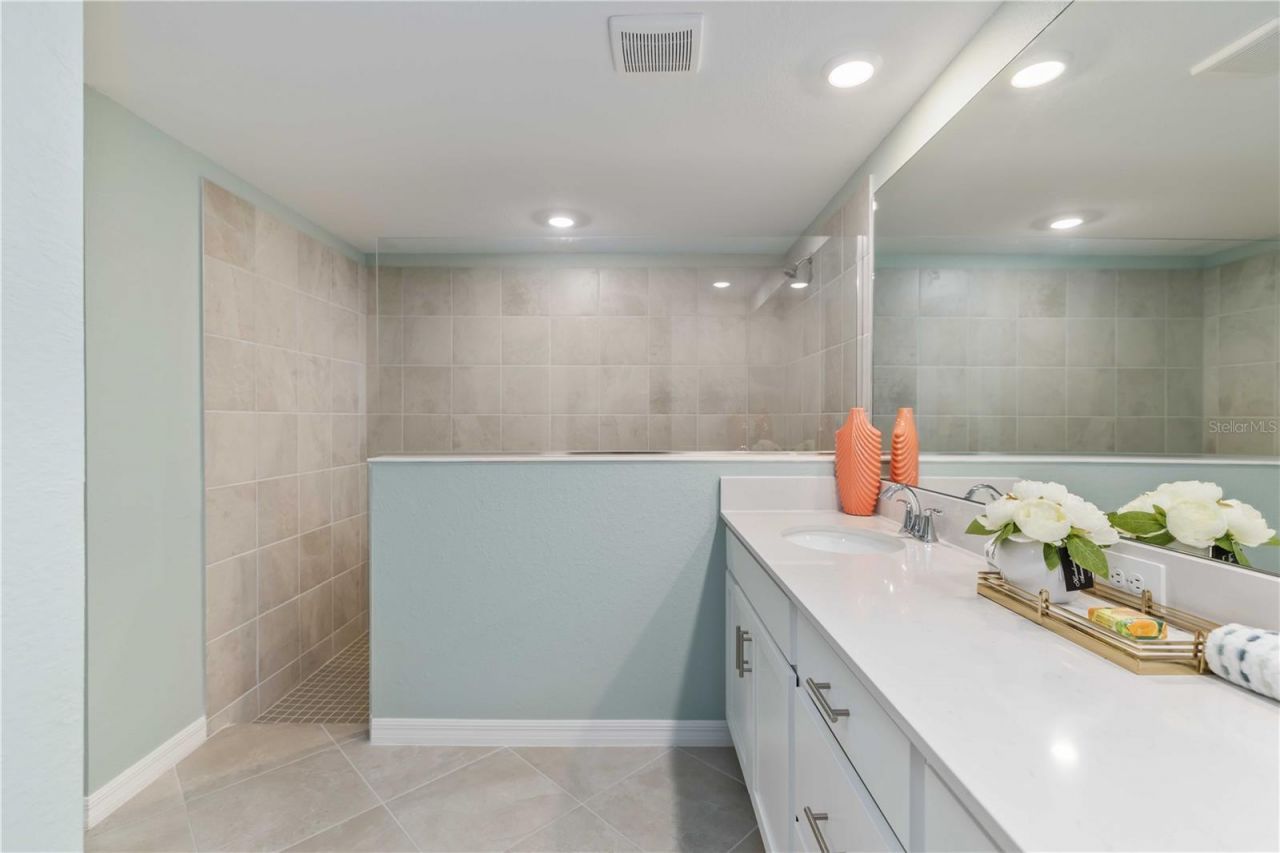 5608 Summit Pointe Circle , Unit 101, Bradenton, FL 34210 Photo