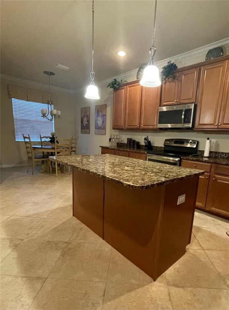 307 Whispering Palms Lane, Bradenton, FL 34212 Photo