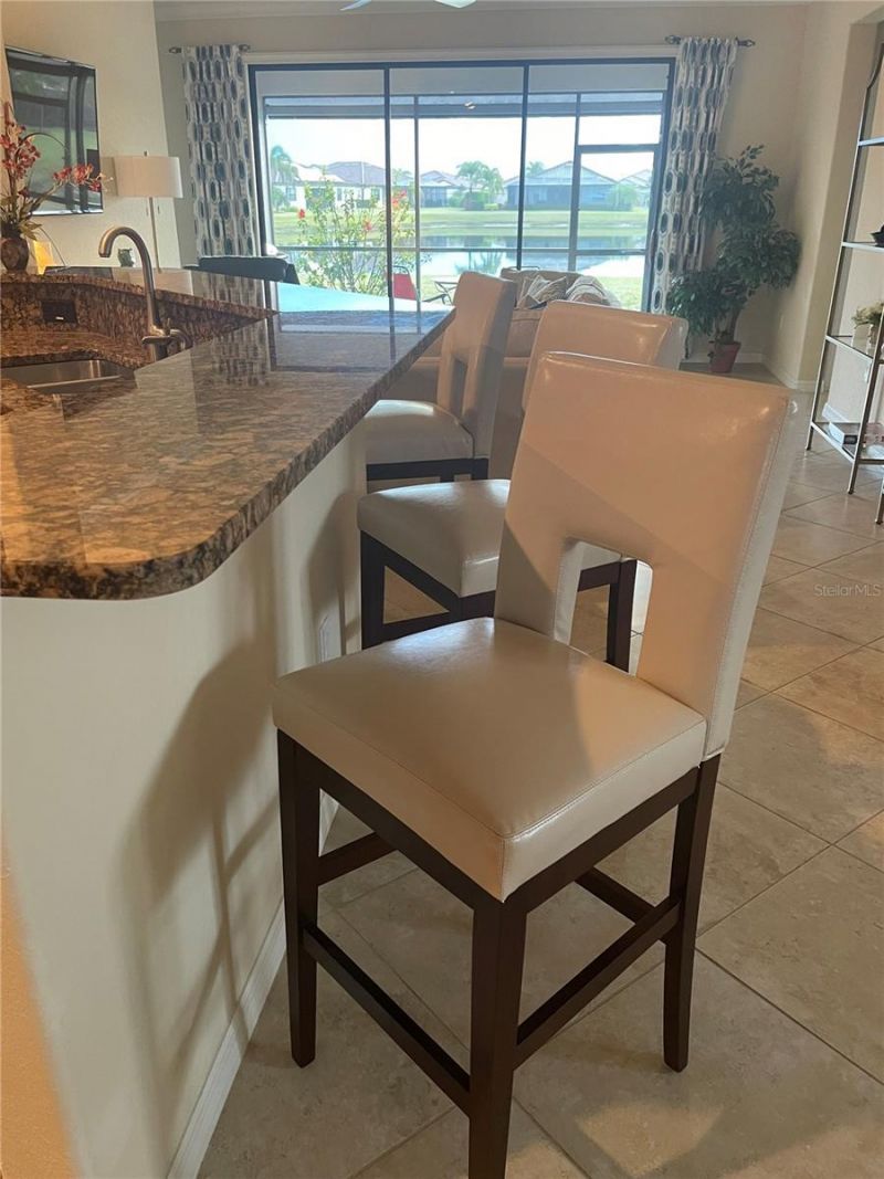 307 Whispering Palms Lane, Bradenton, FL 34212 Photo