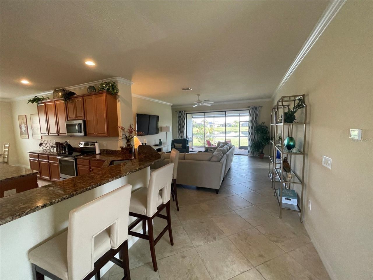 307 Whispering Palms Lane, Bradenton, FL 34212 Photo