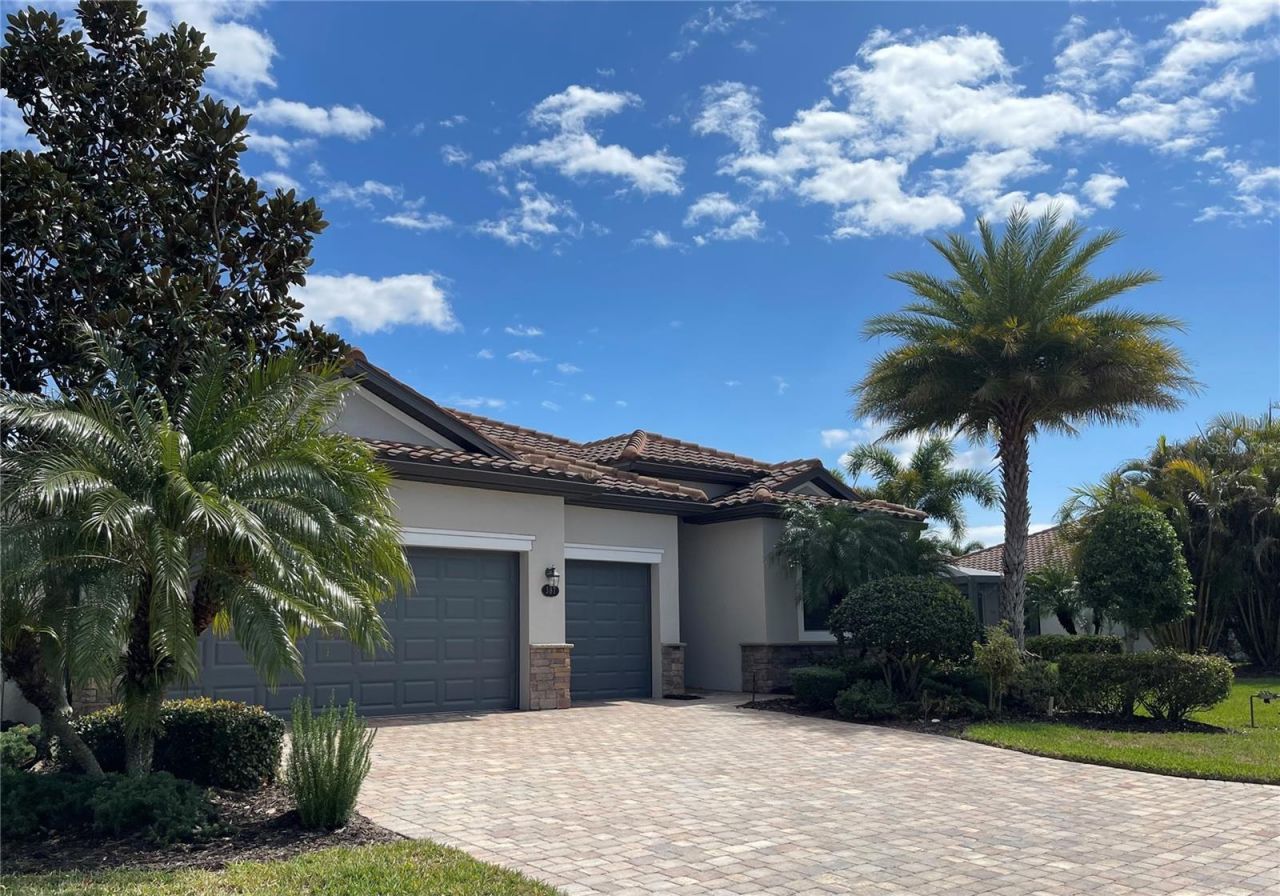 307 Whispering Palms Lane, Bradenton, FL 34212 Photo