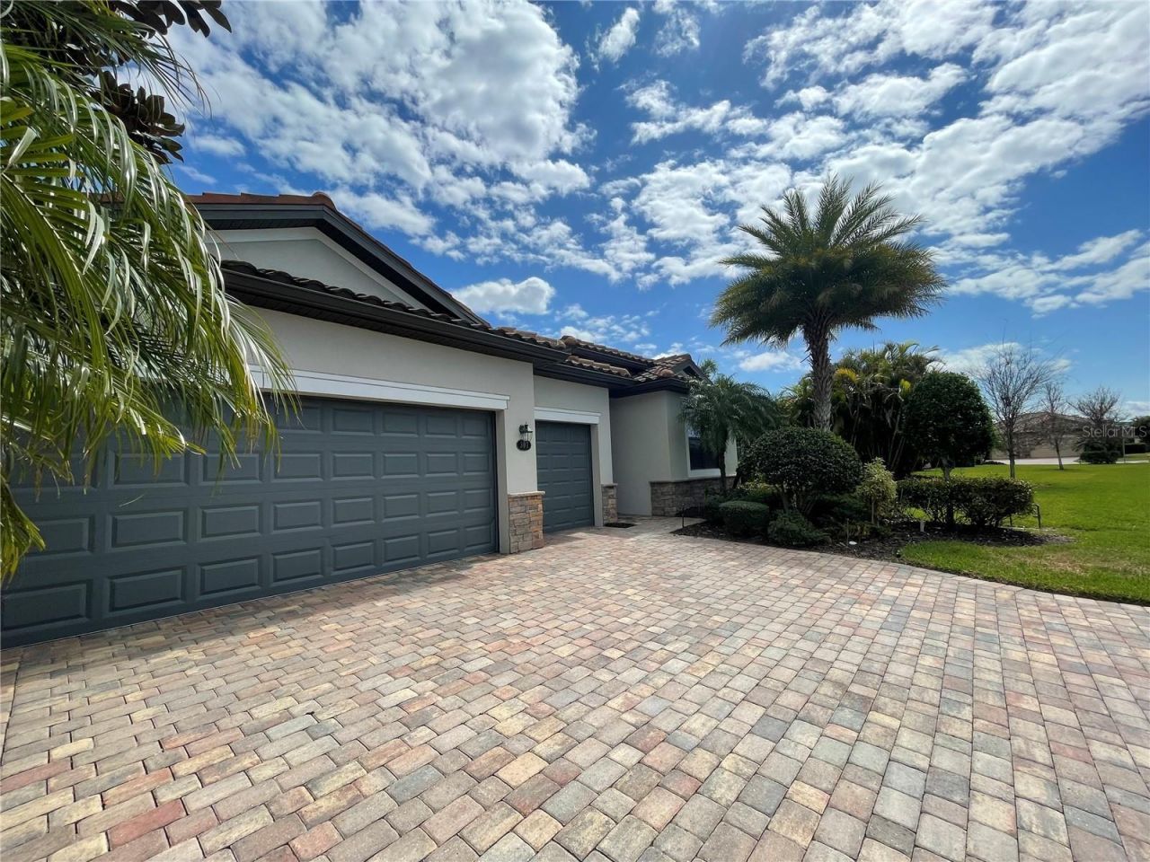 307 Whispering Palms Lane, Bradenton, FL 34212 Photo