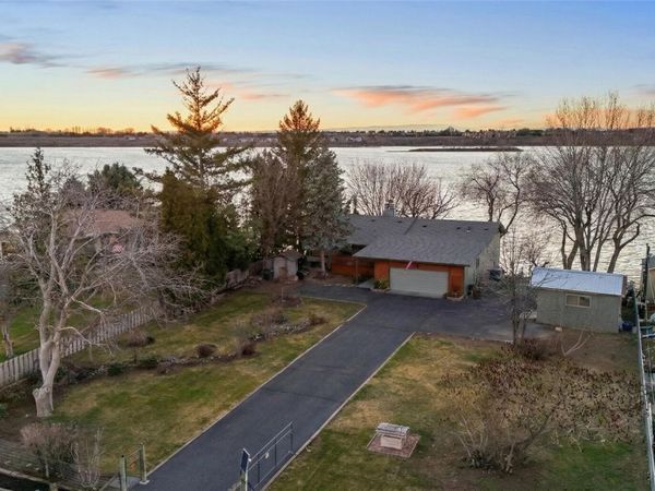 4190 NE Shorecrest Drive, Moses Lake, WA 98837