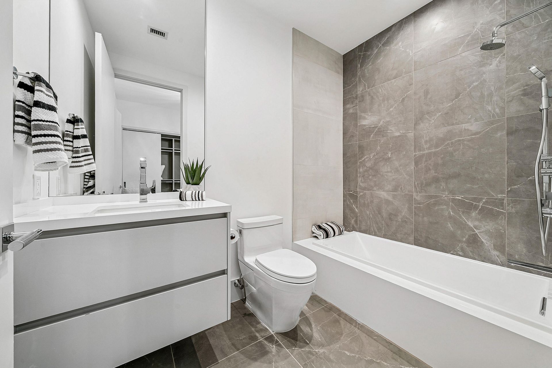 1625 S Ocean Boulevard, Unit 10, Delray Beach, FL 33483 Photo