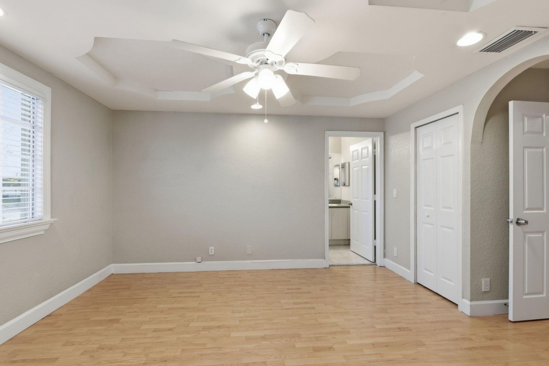 836 Imperial Lake Rd, West Palm Beach, FL 33413 Photo